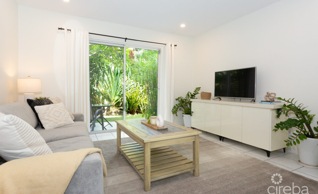 TROPICAL HAVEN SUNNY END UNIT