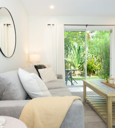 TROPICAL HAVEN SUNNY END UNIT