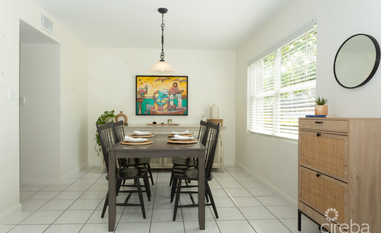 TROPICAL HAVEN SUNNY END UNIT
