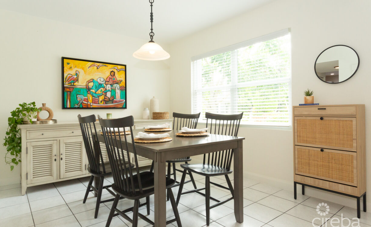 TROPICAL HAVEN SUNNY END UNIT