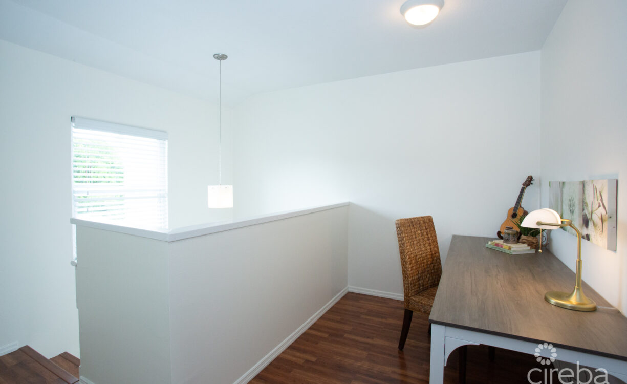 TROPICAL HAVEN SUNNY END UNIT