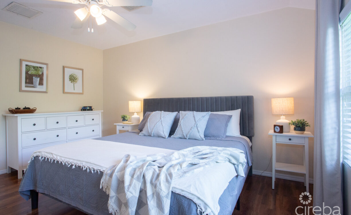 TROPICAL HAVEN SUNNY END UNIT