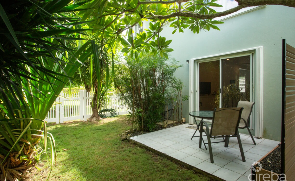 TROPICAL HAVEN SUNNY END UNIT