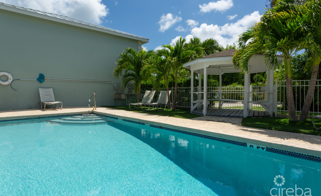 TROPICAL HAVEN SUNNY END UNIT