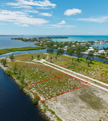 0.4322 ACRES IN RUM POINT - CANAL FRONT
