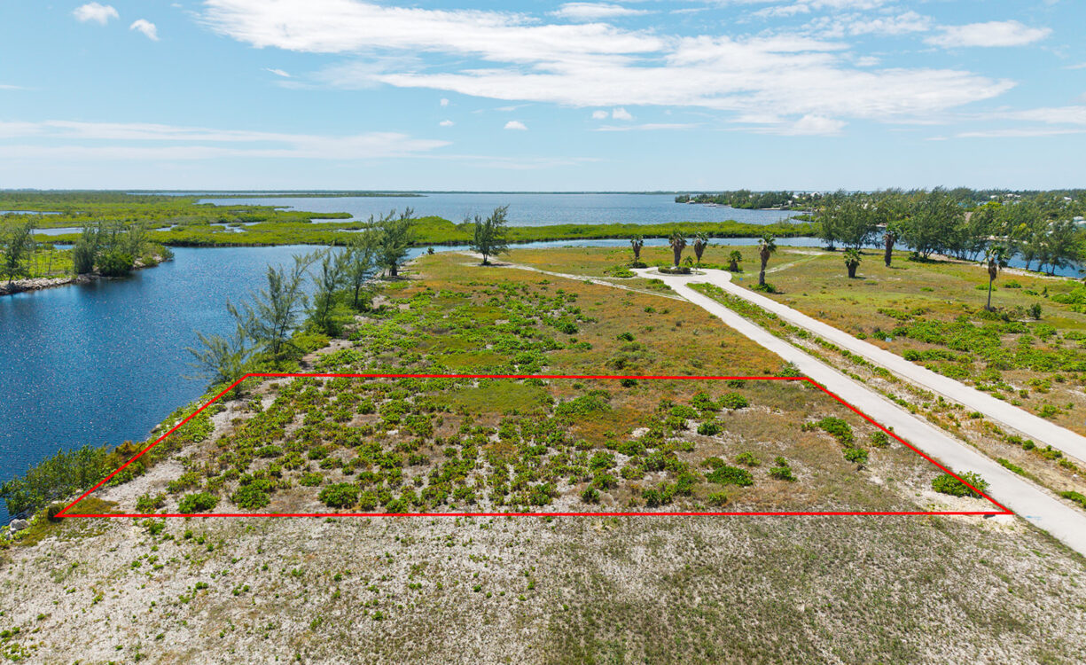 0.4322 ACRES IN RUM POINT - CANAL FRONT