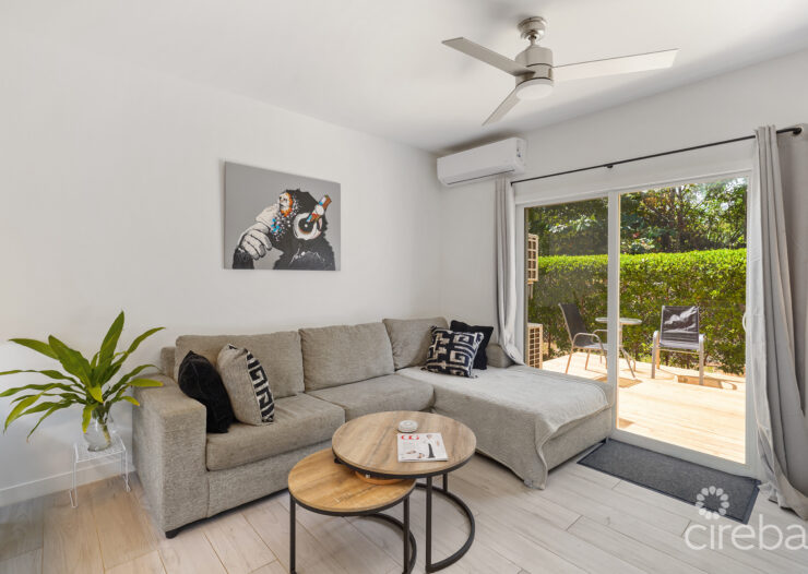 LIGHTHOUSE MANOR #25  BEAUTIFUL ONE BED TOWNHOUSE!