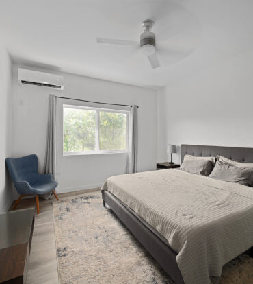 LIGHTHOUSE MANOR #25  BEAUTIFUL ONE BED TOWNHOUSE!