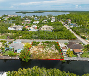 KELLI STREET CANAL FRONT PARCEL