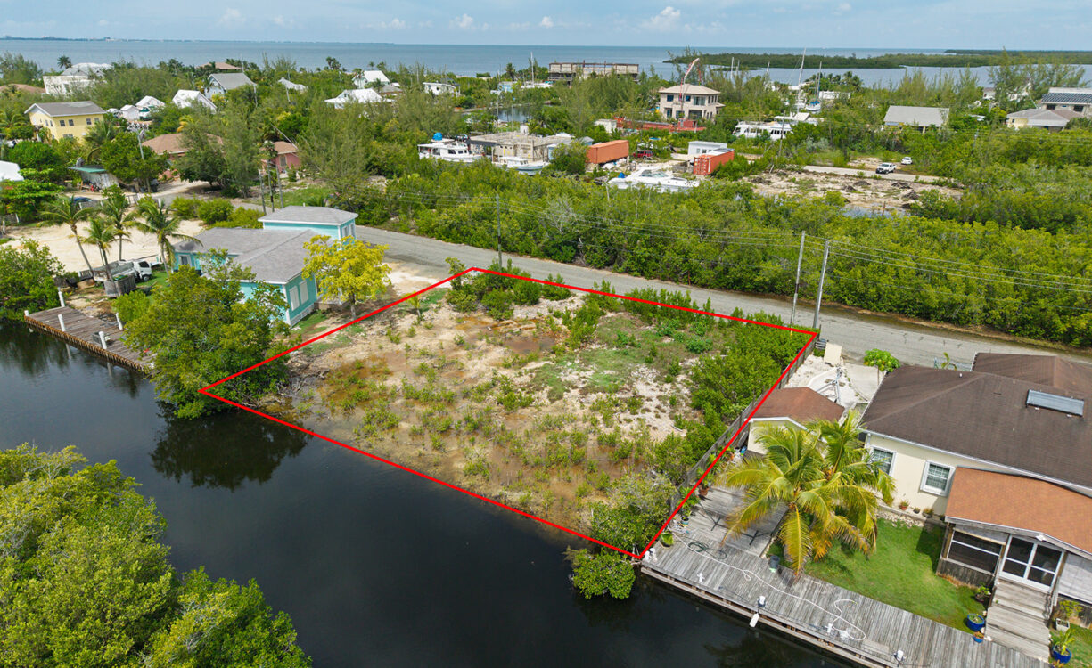 KELLI STREET CANAL FRONT PARCEL