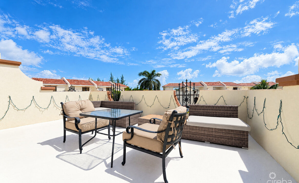 2 BEDROOM SAN SEBASTIAN TOWNHOUSE