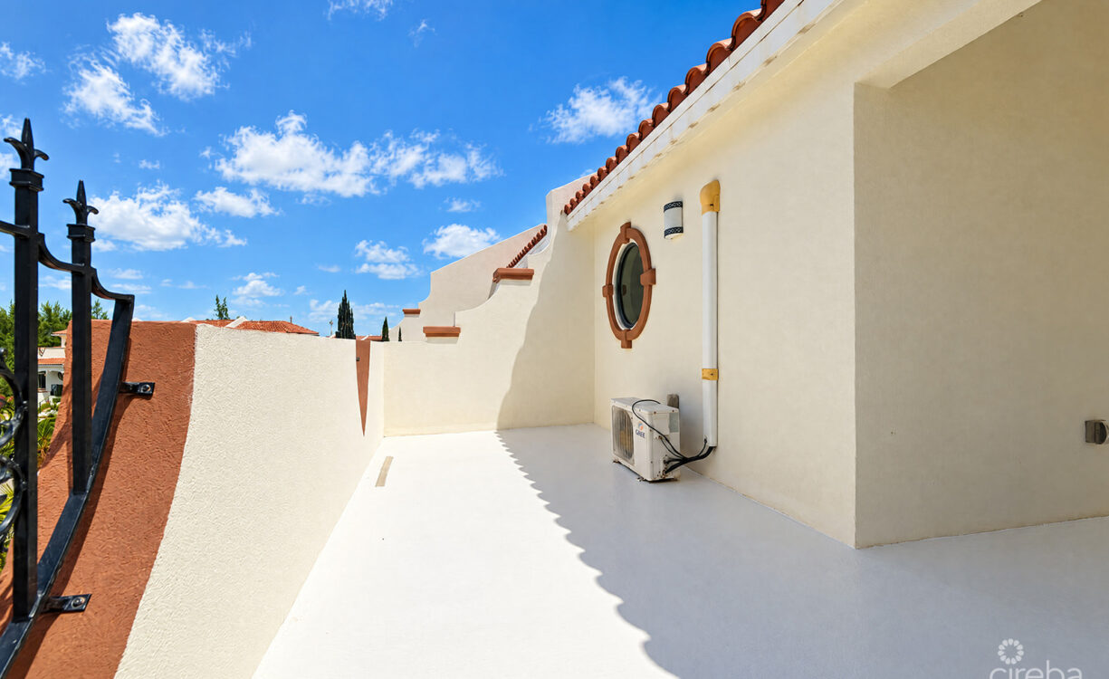 2 BEDROOM SAN SEBASTIAN TOWNHOUSE