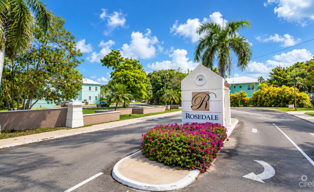 ROSEDALE GARDENS DELUXE TWO BEDROO GROUNDFLOOR CONDO