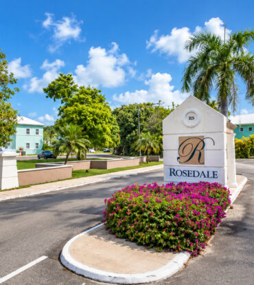 ROSEDALE GARDENS DELUXE TWO BEDROO GROUNDFLOOR CONDO