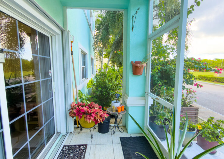 ROSEDALE GARDENS DELUXE TWO BEDROO GROUNDFLOOR CONDO