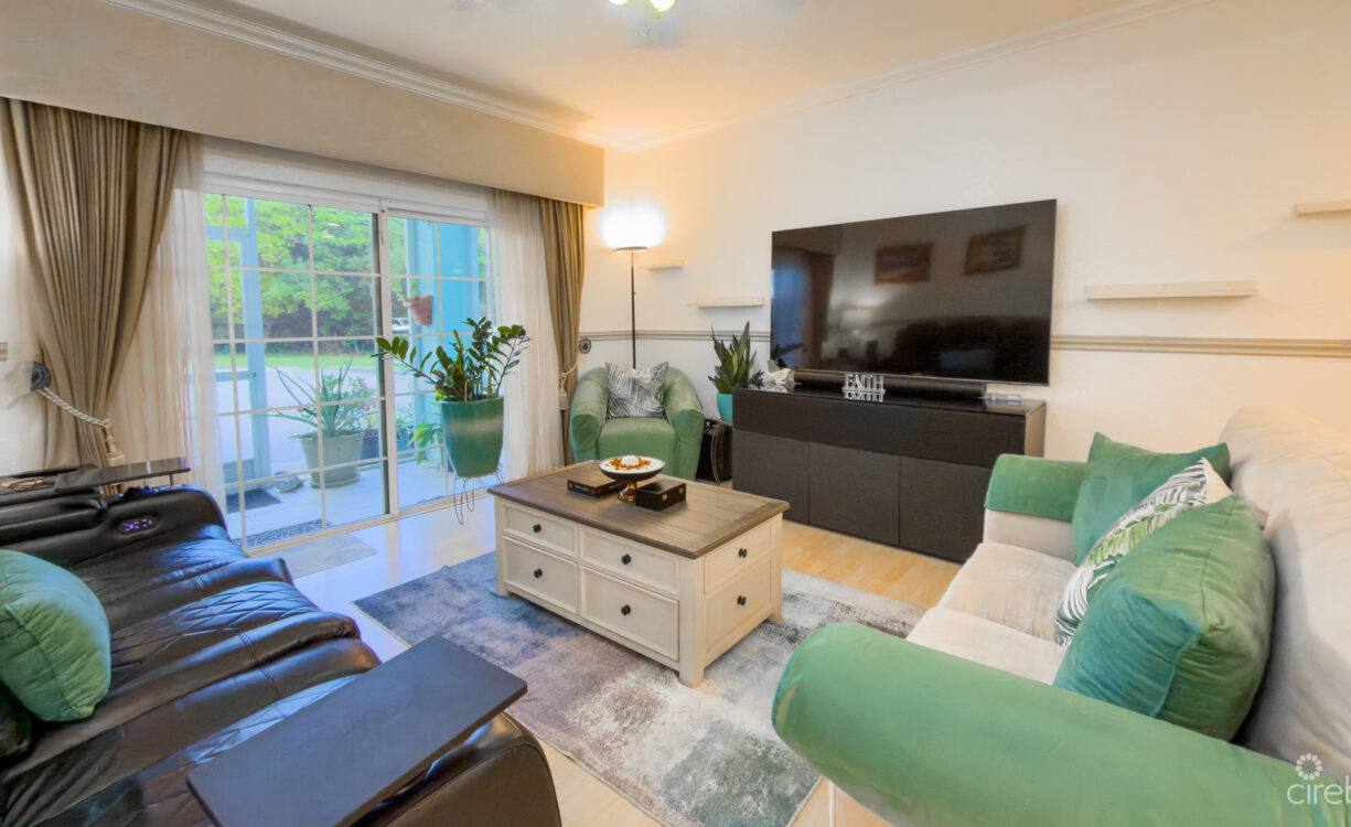 ROSEDALE GARDENS DELUXE TWO BEDROO GROUNDFLOOR CONDO