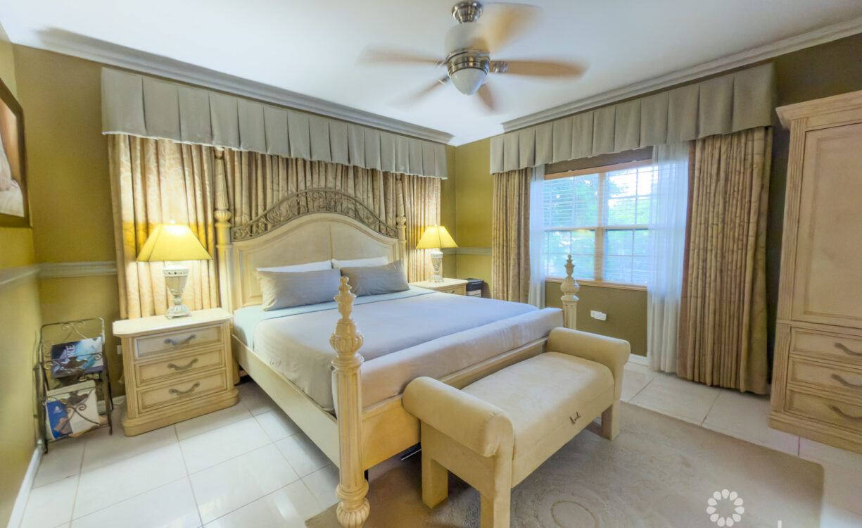 ROSEDALE GARDENS DELUXE TWO BEDROO GROUNDFLOOR CONDO