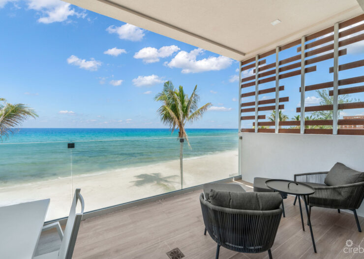 SILVER REEF RESIDENCES  - BEACHFRONT GEM