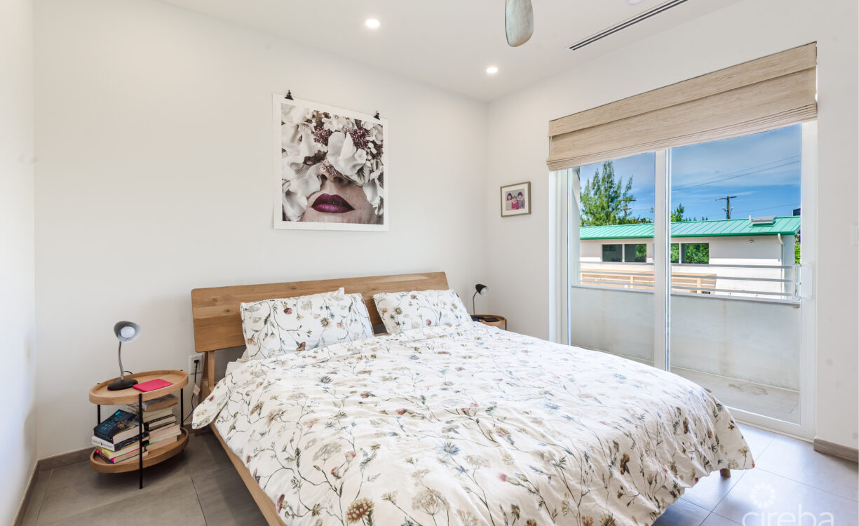 PLYMOUTH 3 BEDROOM TOWNHOUSE