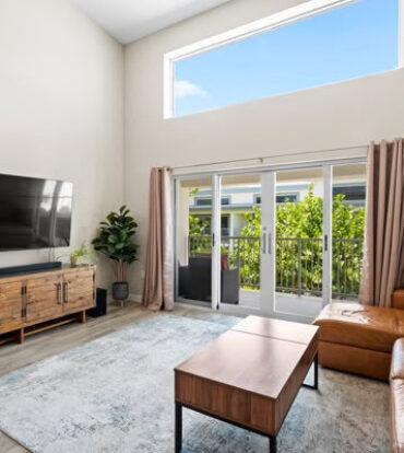 DOWNTOWN REACH - 2 BEDROOM