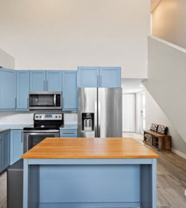 DOWNTOWN REACH - 2 BEDROOM