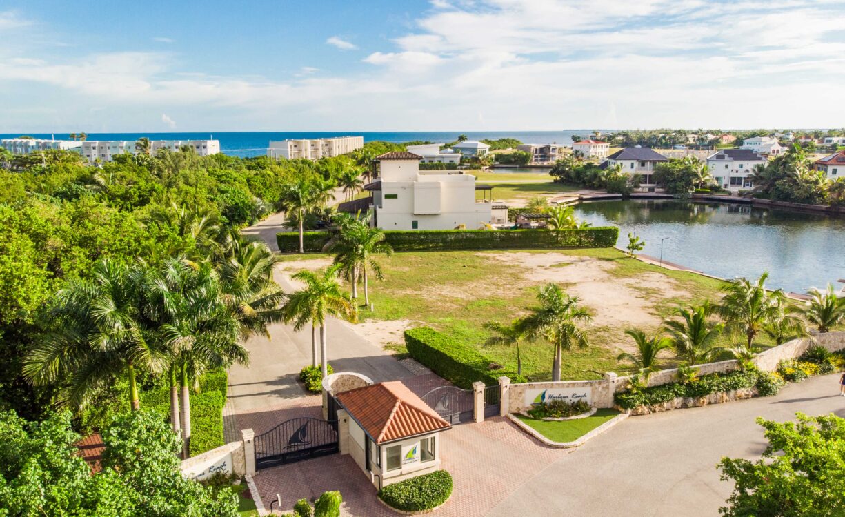 HARBOUR REACH 0.34 ACRES, CANAL FRONT LAND